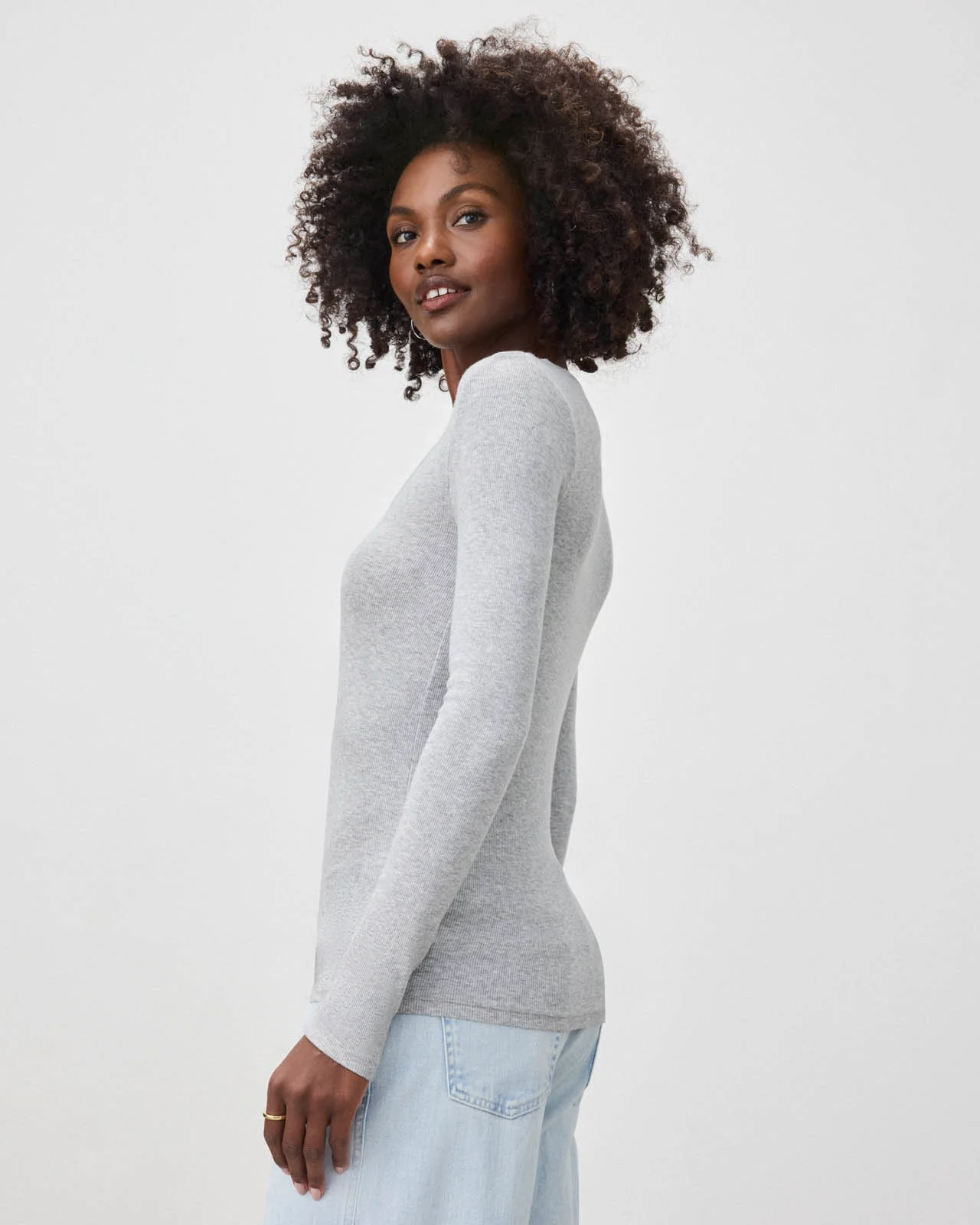 Valley Rib V-Neck - Image 10