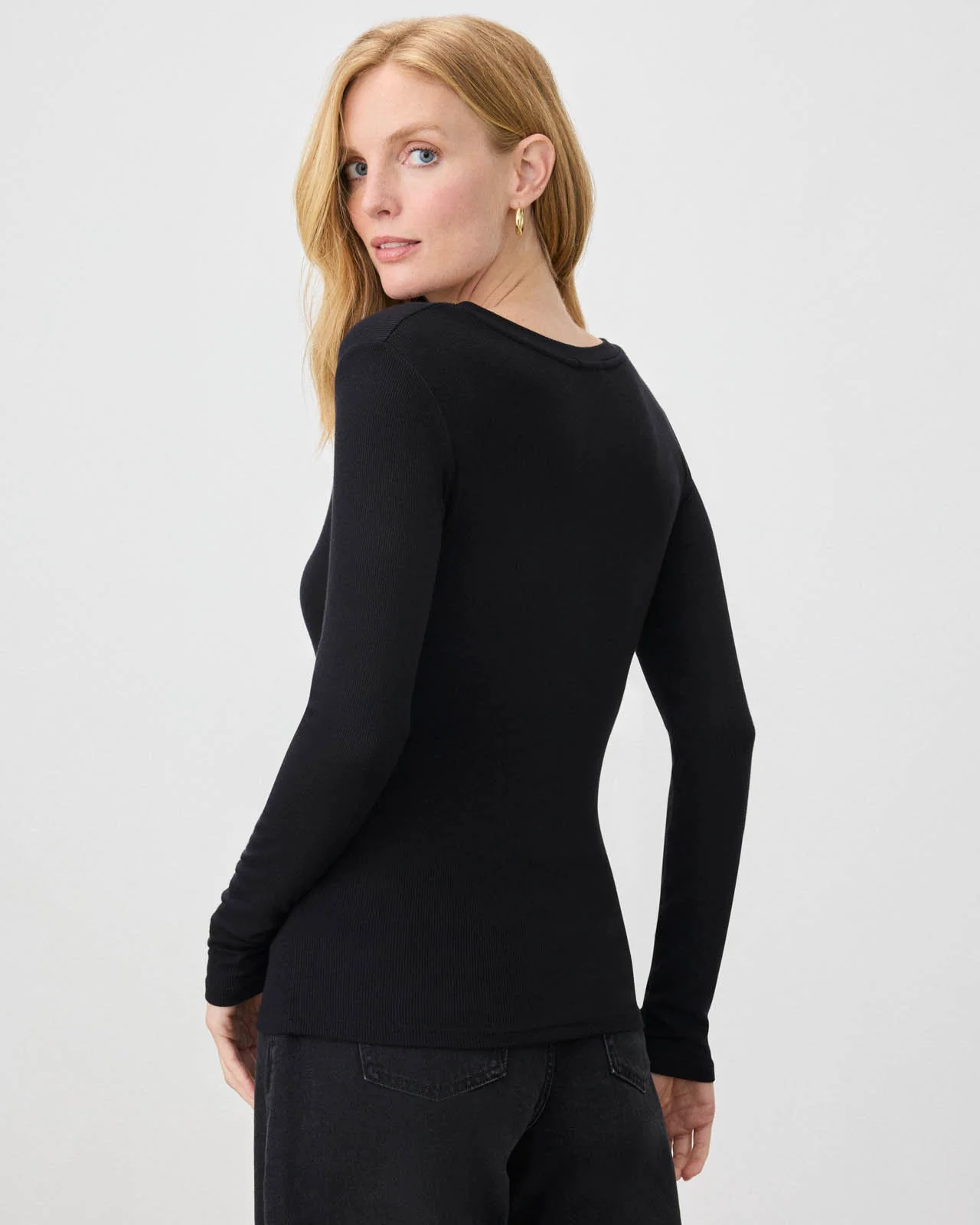 Valley Rib V-Neck - Image 5