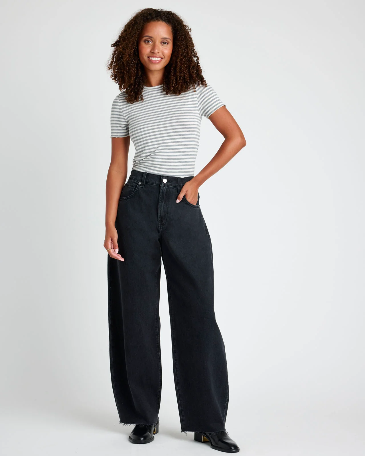 Carson Barrel Leg Jean in Black Rinse - Image 2