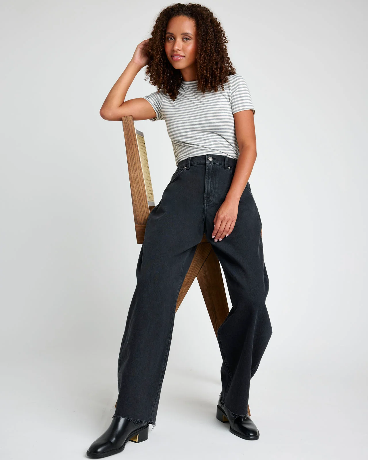 Carson Barrel Leg Jean in Black Rinse - Image 3
