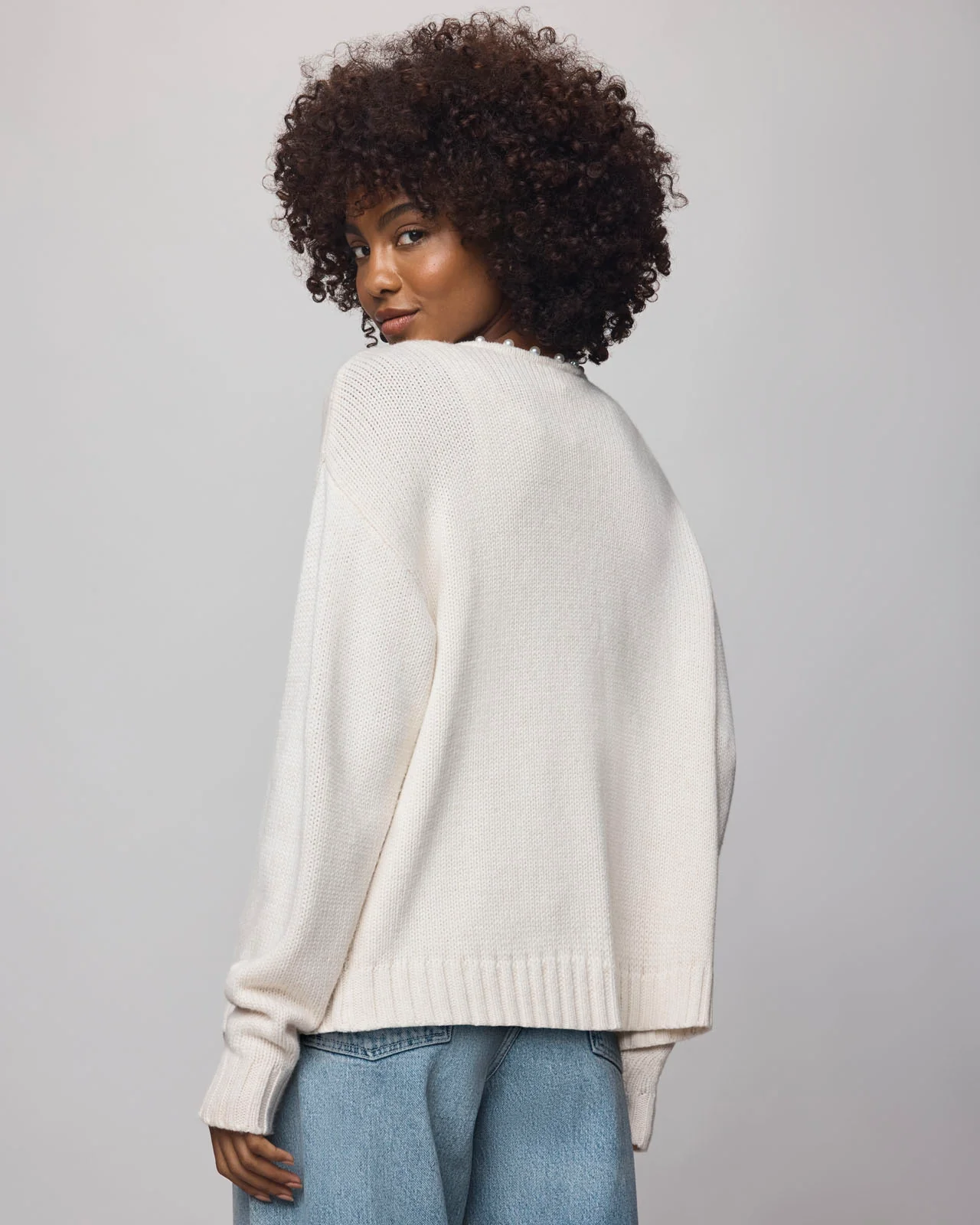 Emmy Cashblend Pearl Cardigan - Image 16