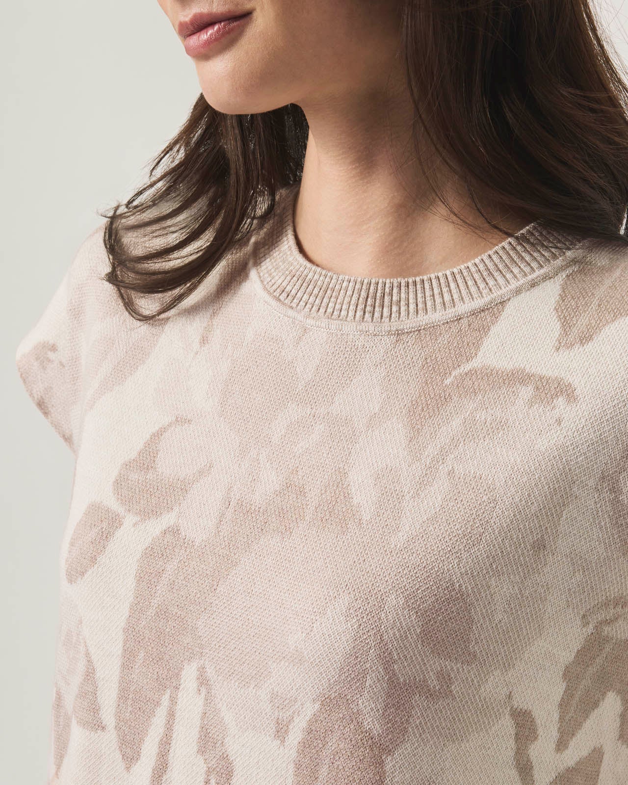 Flora Floral Short Sleeve Sweater - Image 11