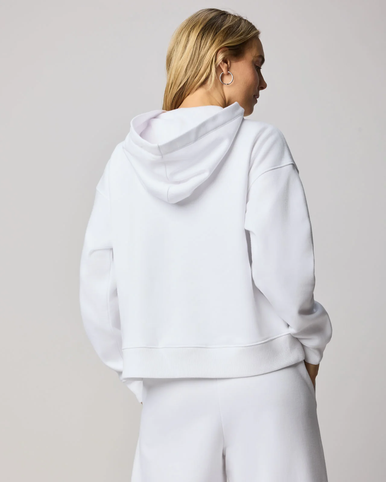 Goldie Sweatshirt - Image 19