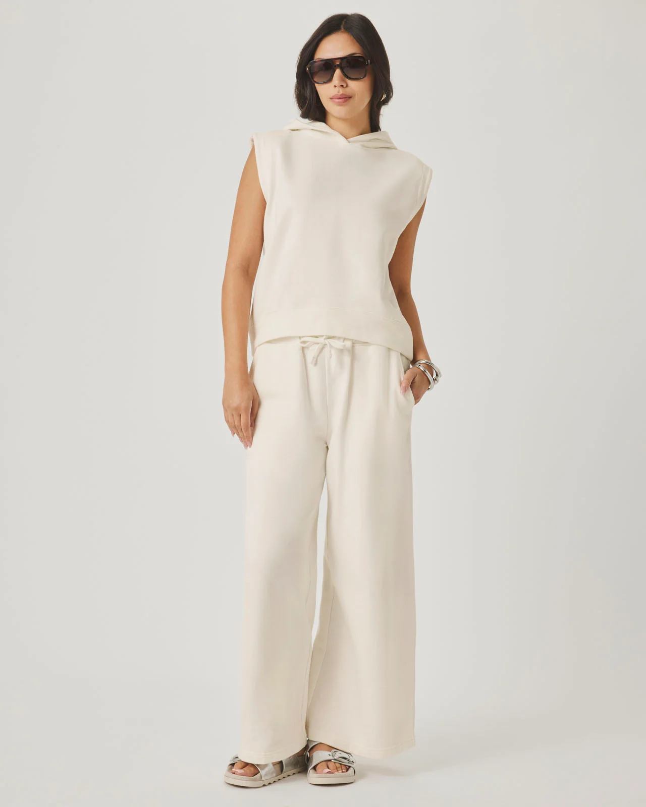 Greta Sleeveless Hoodie - Image 2