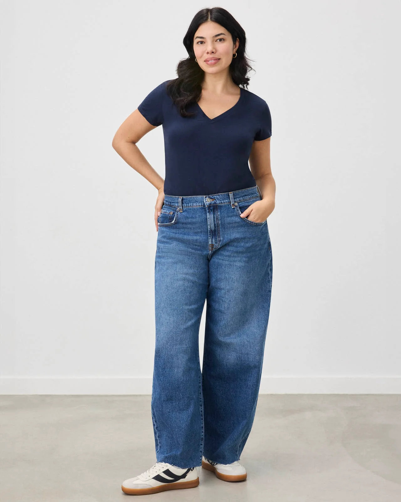 Kate V-Neck Tee - Image 18