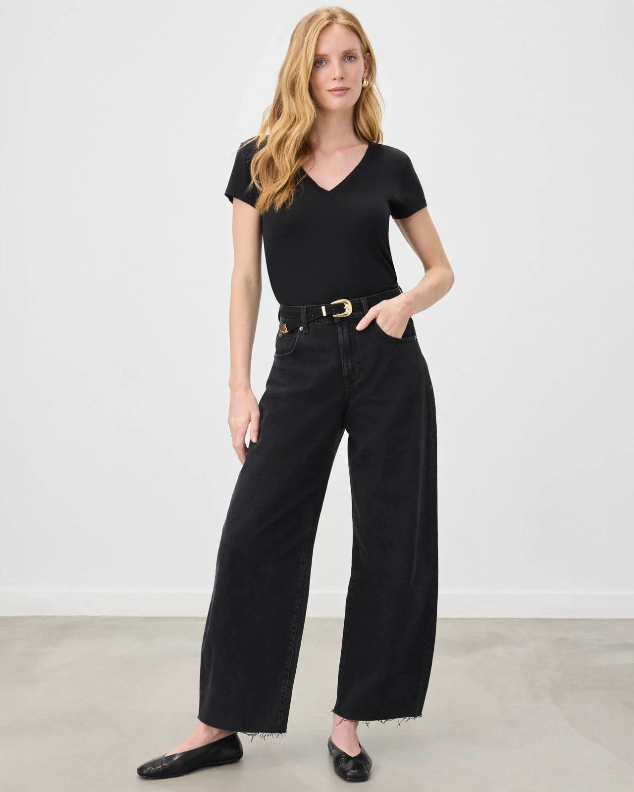 Kate V-Neck Tee - Image 7