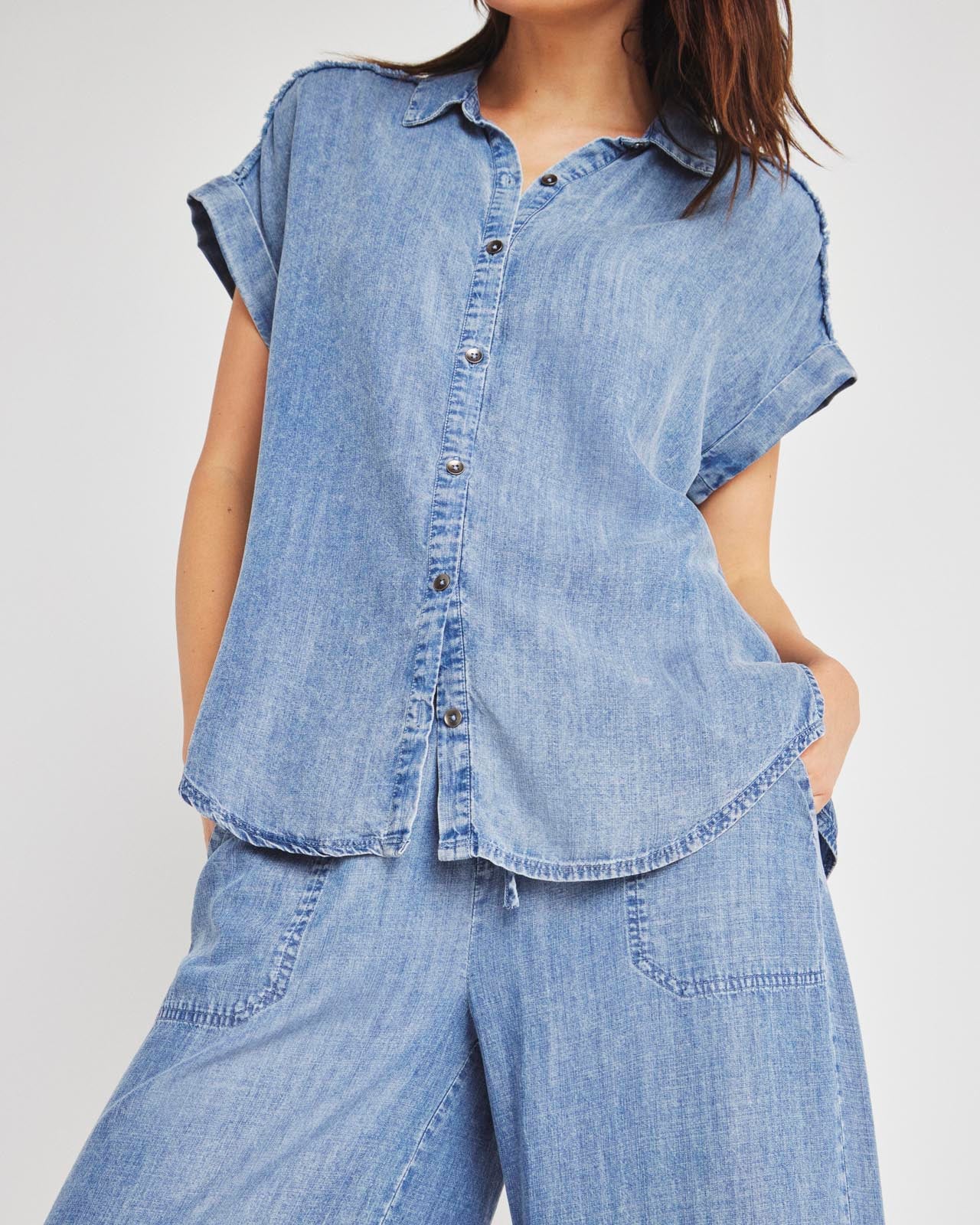 Kathryn Chambray Short Sleeve Shirt - Image 3