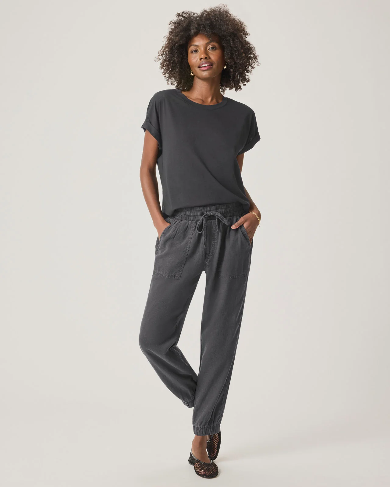 Lakeside Jogger - Image 10