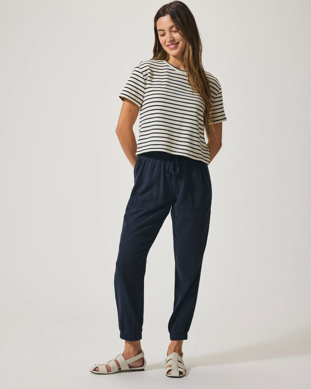 Lakeside Jogger - Image 16