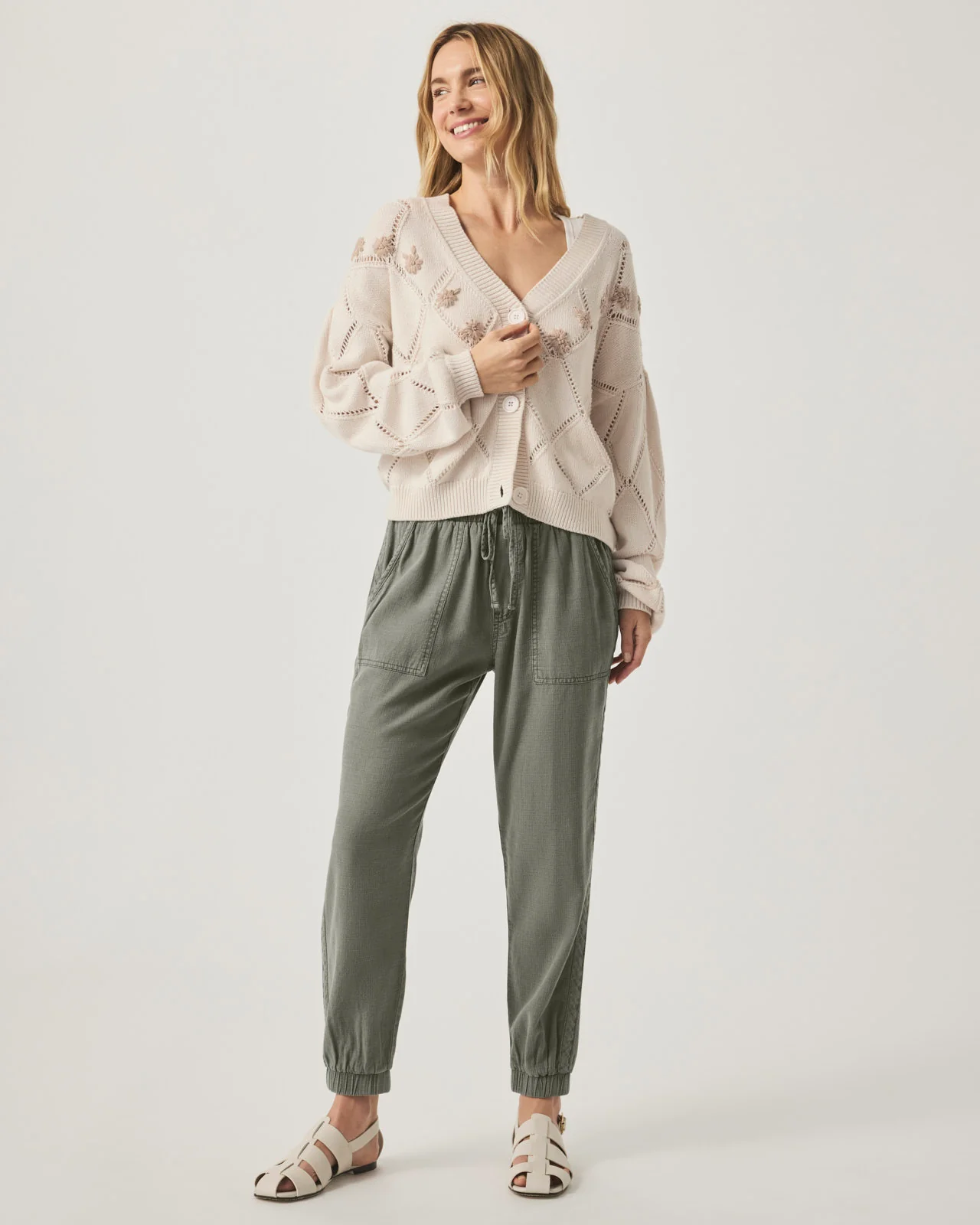 Lakeside Jogger - Image 20