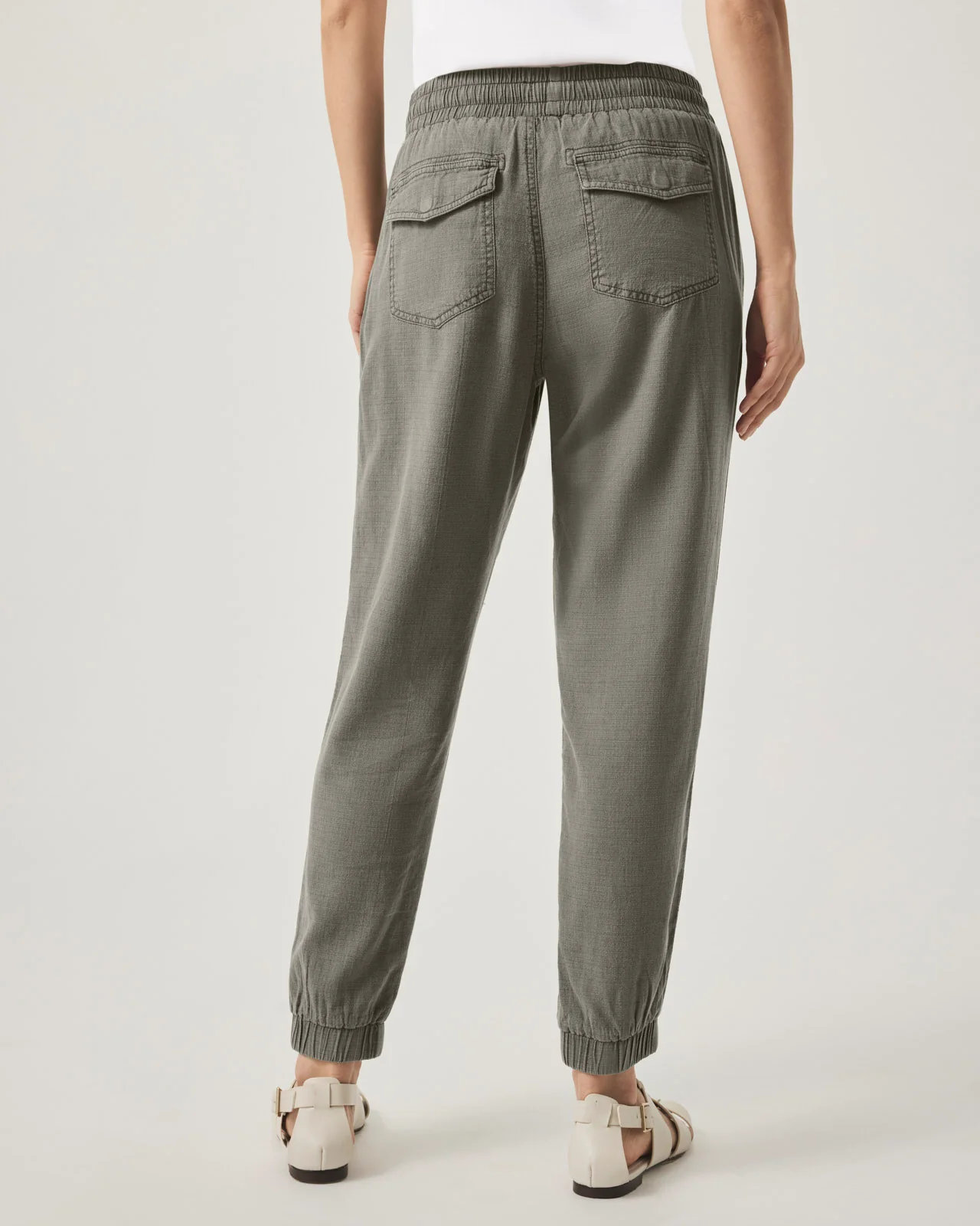 Lakeside Jogger - Image 22