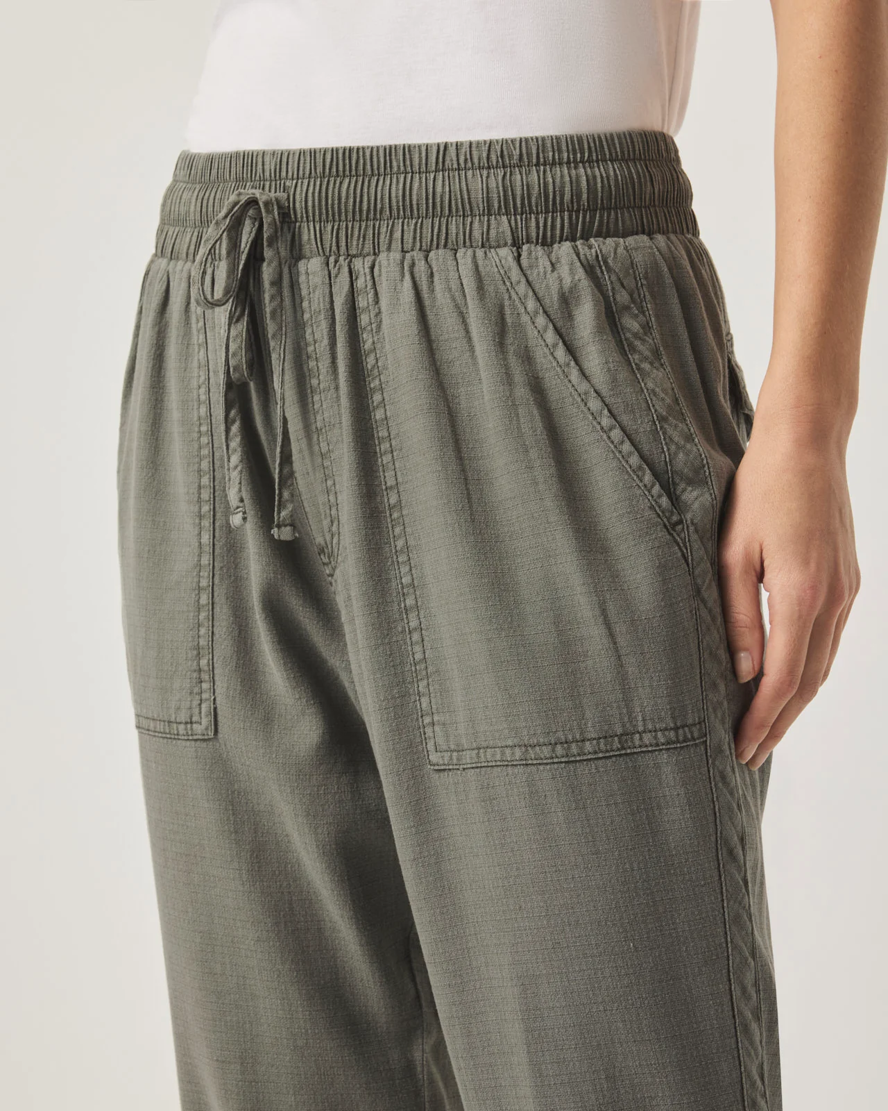 Lakeside Jogger - Image 23
