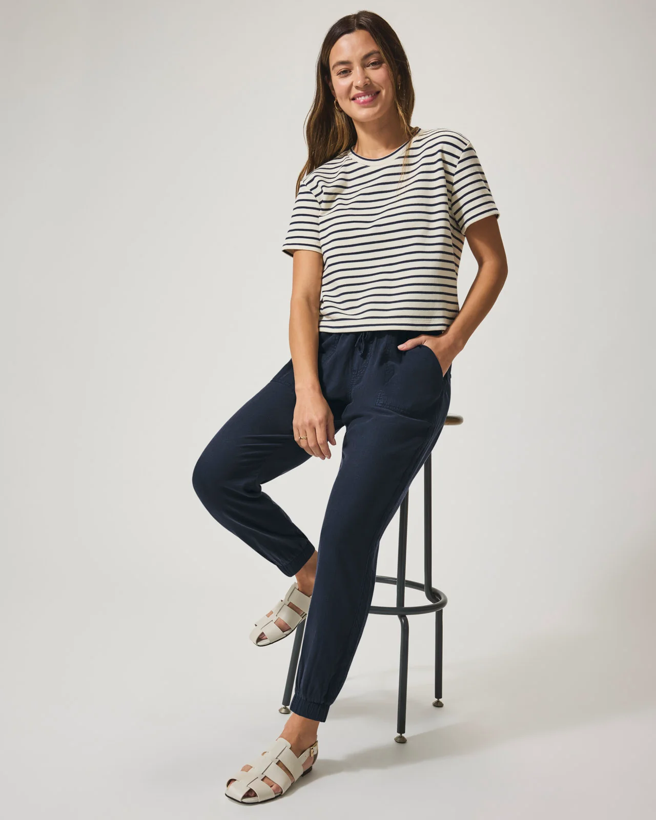 Lakeside Jogger - Image 3