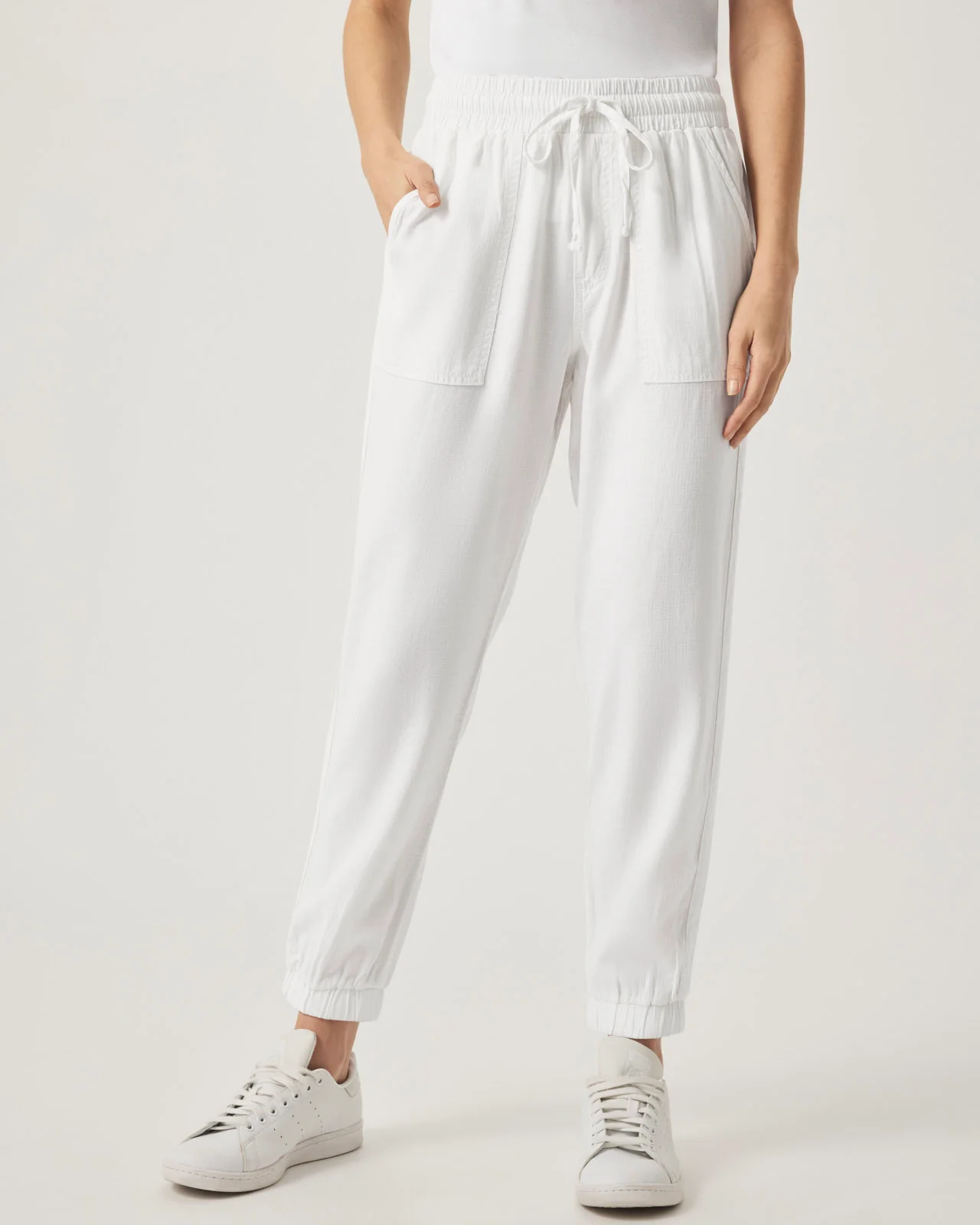 Lakeside Jogger - Image 5