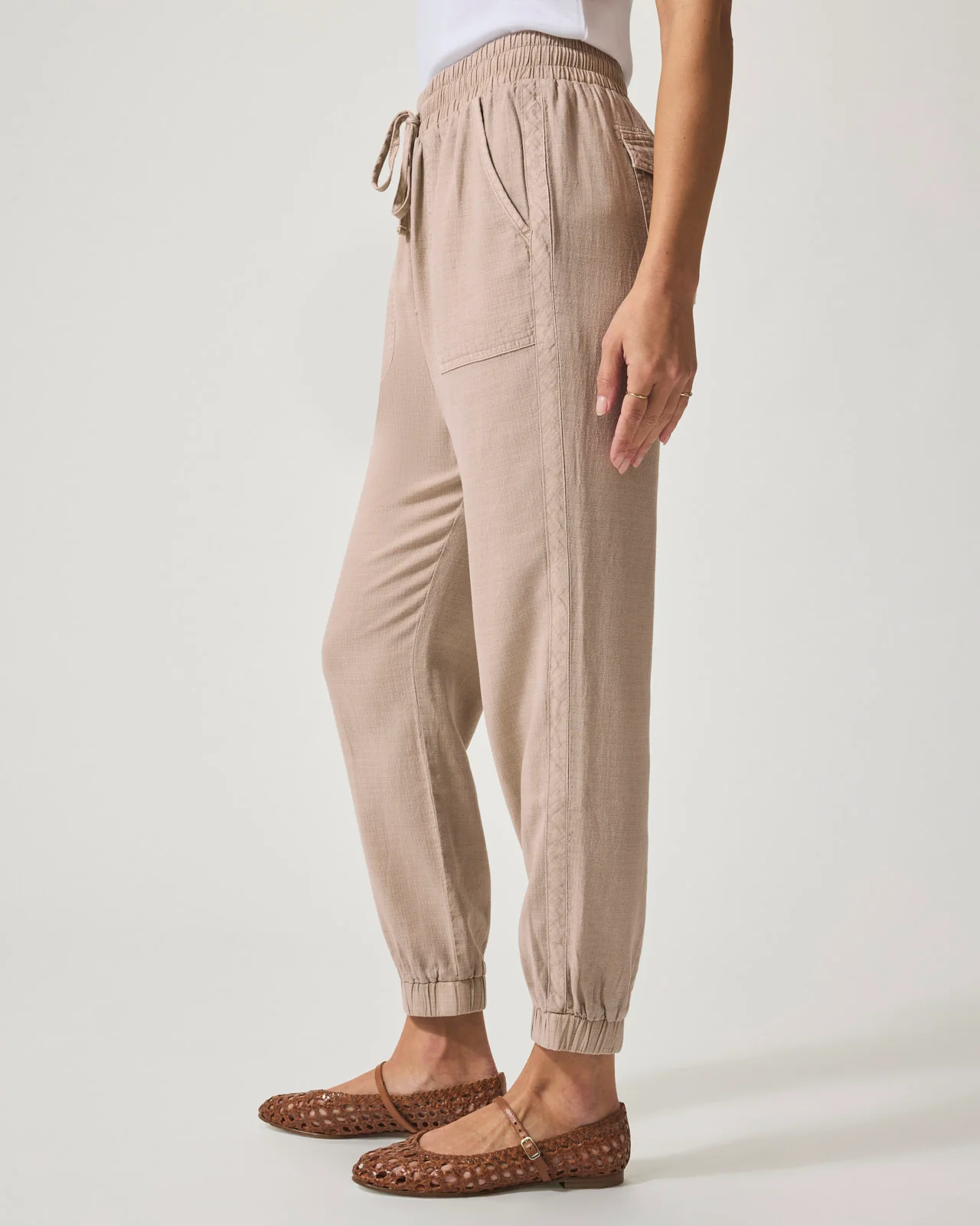 Lakeside Jogger - Image 7