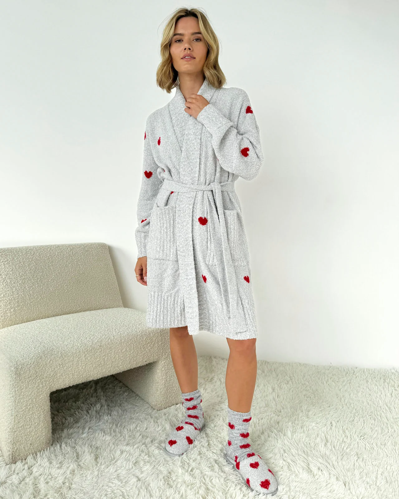 Pomona Fuzzy Yarn Hearts Robe - Image 8