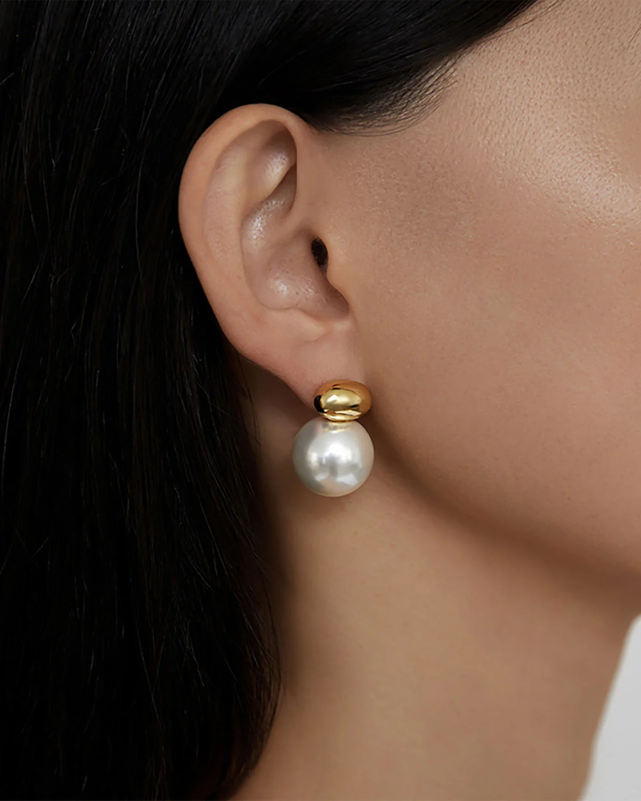 Shashi Alice Pearl Earrings - Image 2