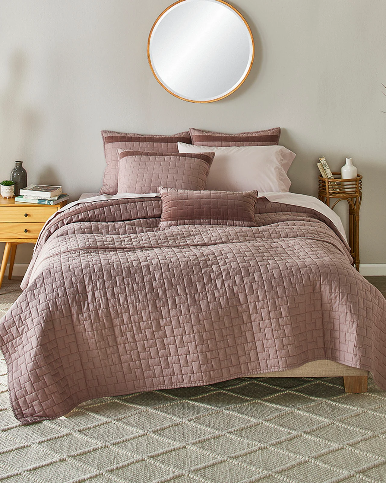 Sloane Quilt Set