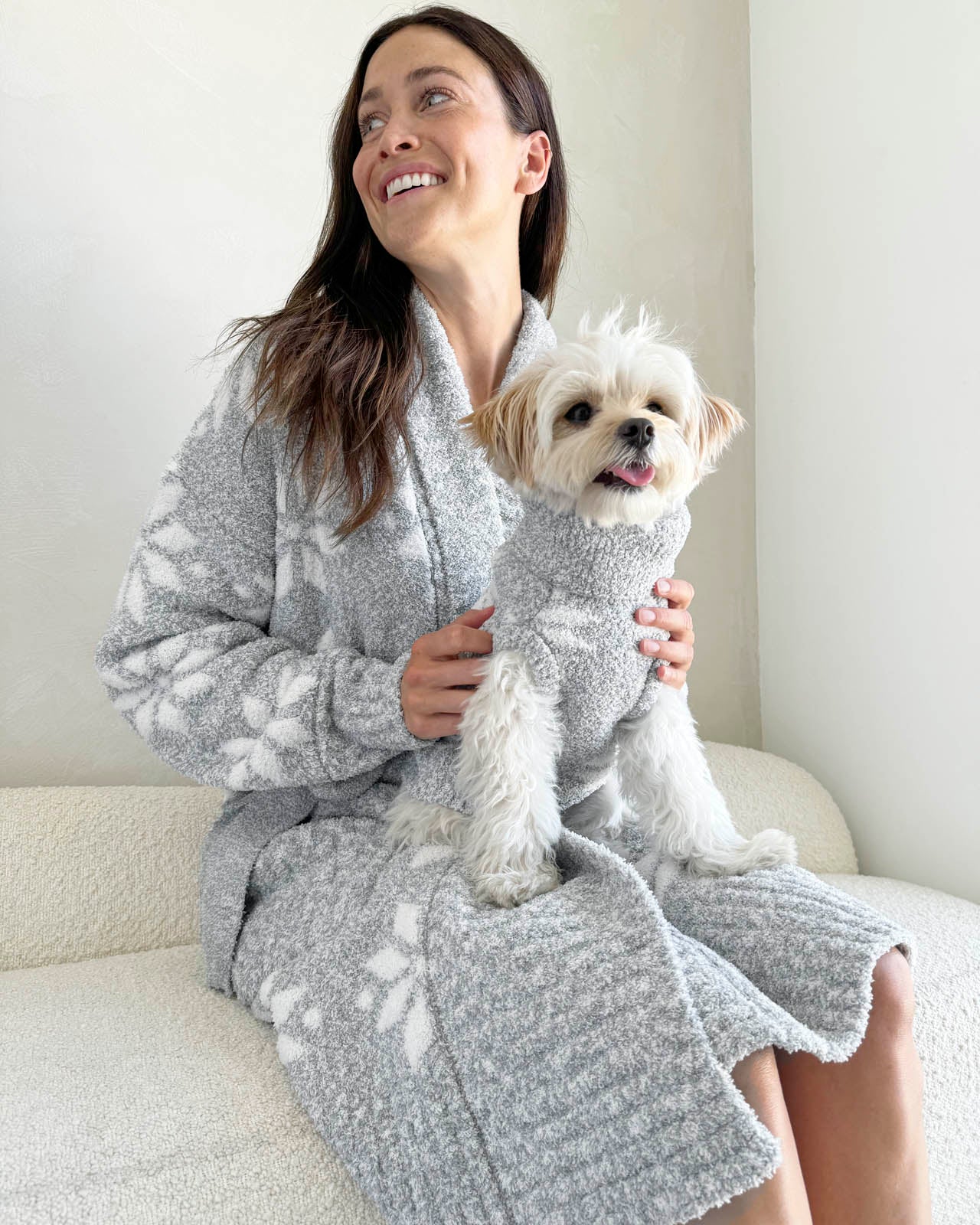 Snowflake Pomona Fuzzy Robe - Image 4