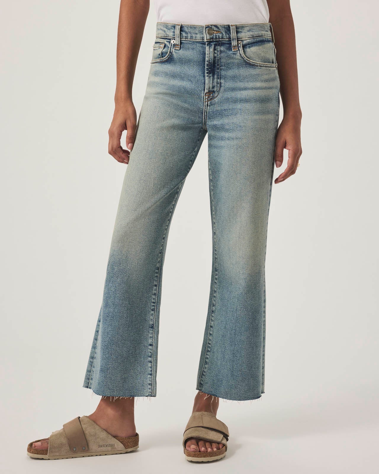 Light Wash Cropped Wide Leg Raw Hem Jean