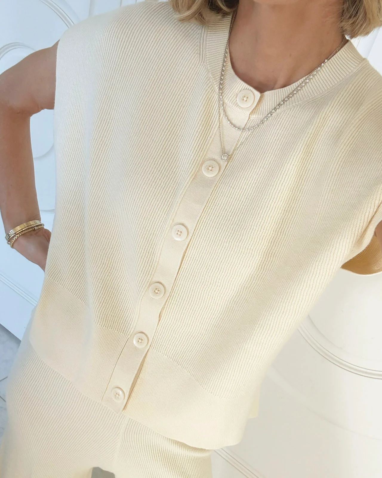 Splendid x @Cellajaneblog Sleeveless Cardi