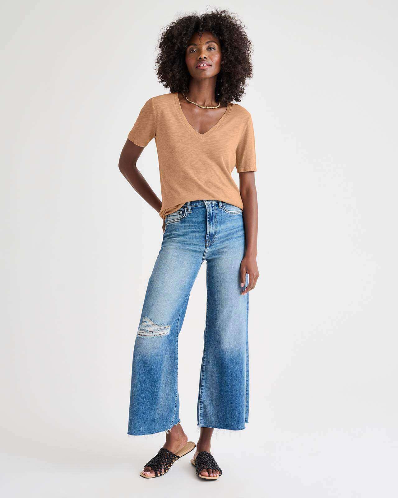 Everly Slub V-Neck Tee - Image 21