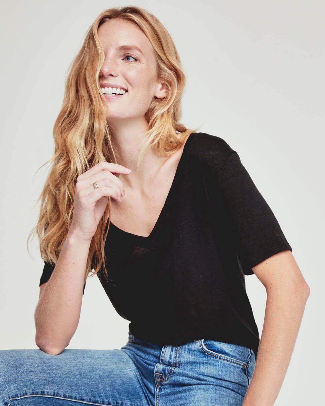 Everly Slub V-Neck Tee - Image 7