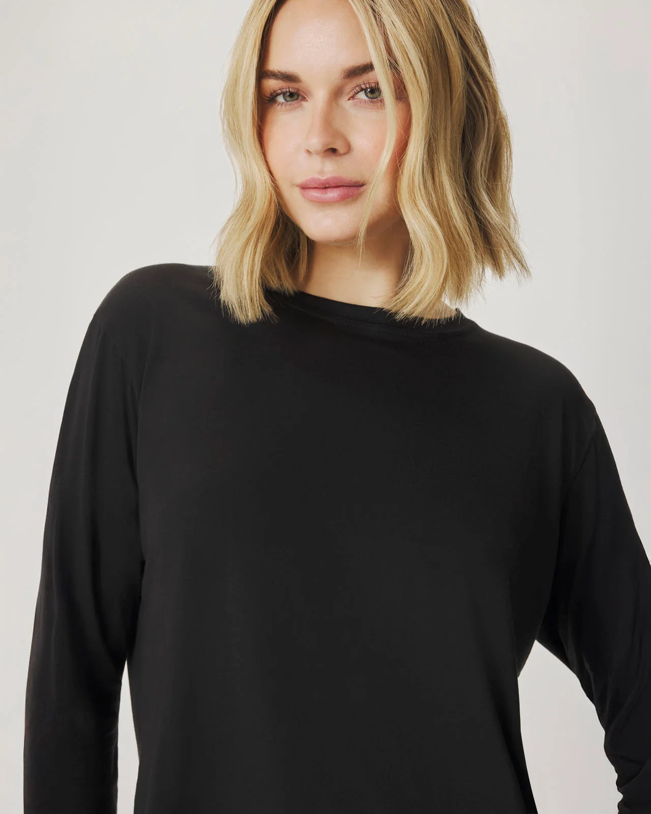 The Lila Climate Beneficialâ„¢ Verified Cotton Long Sleeve Tee - Image 4