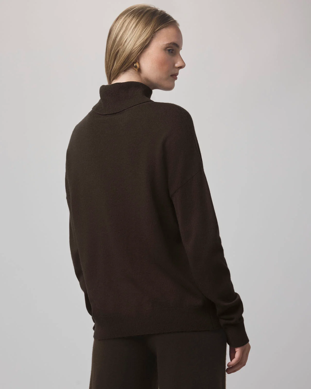 Tori Cashmere Turtleneck Sweater - Image 4