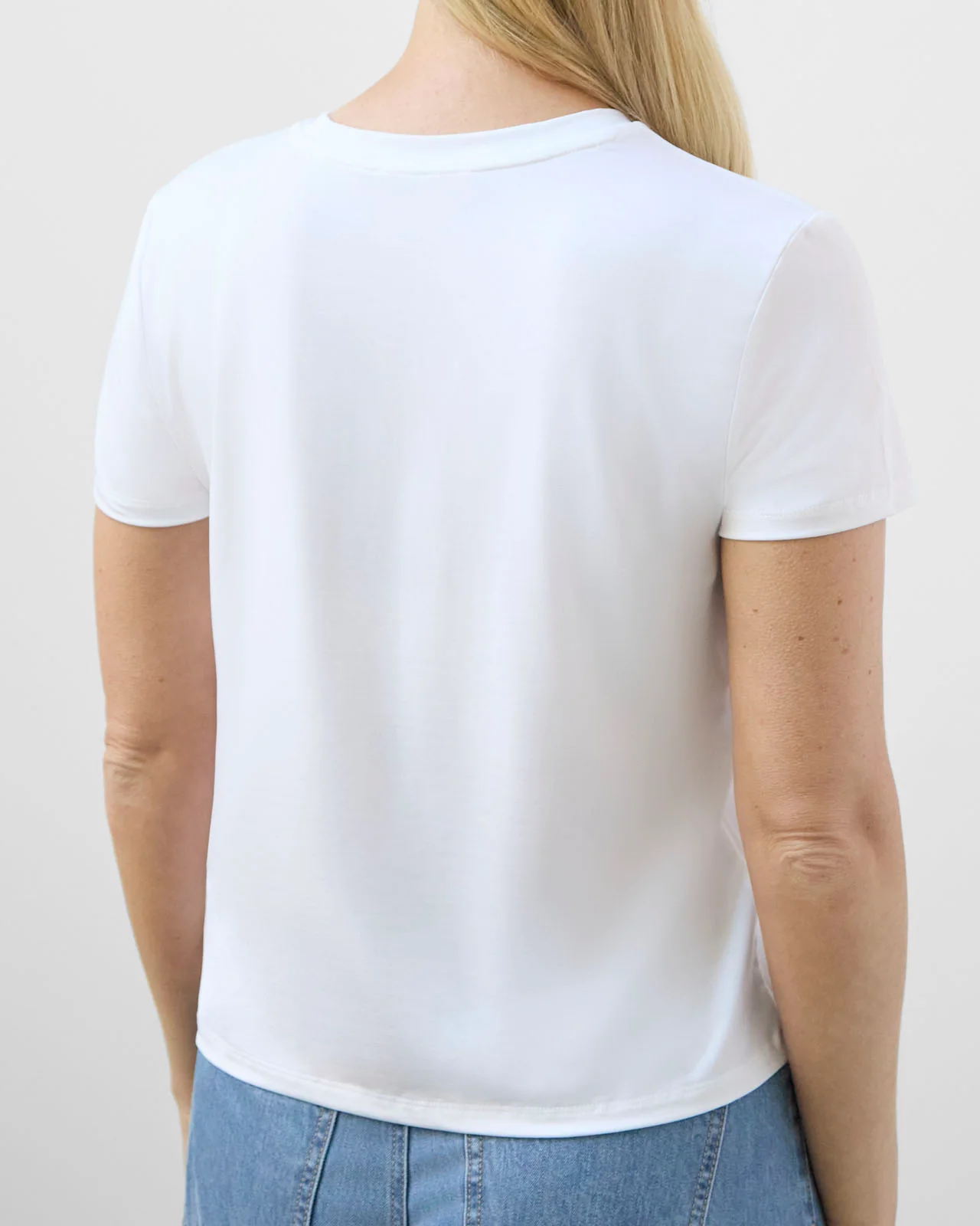 Tyra Crewneck Tee - Image 32