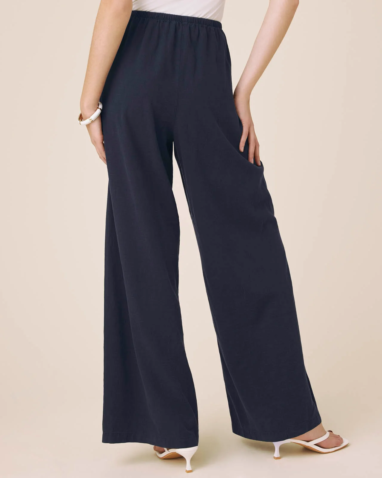 Valerie Pant - Image 25